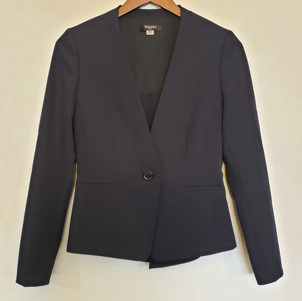 ⭐NWOT Tahari Navy Bow Back Open Slits Blazer Size 2.